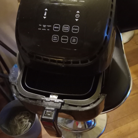 Air Fryer - Picture 1 of 1
